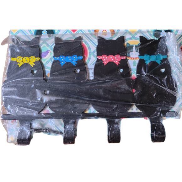 Cute Cat Wall Art Key Holder Hat Hooks 4 Cats With Bow Ties 8x5 Inch New - Picture 1 of 5